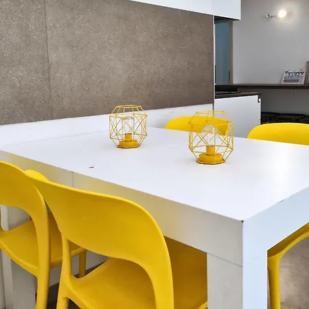 De Curtis アパート