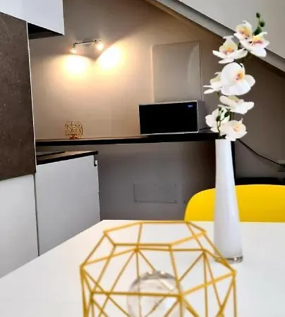 Apartment De Curtis