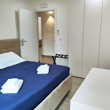 De Curtis Apartment